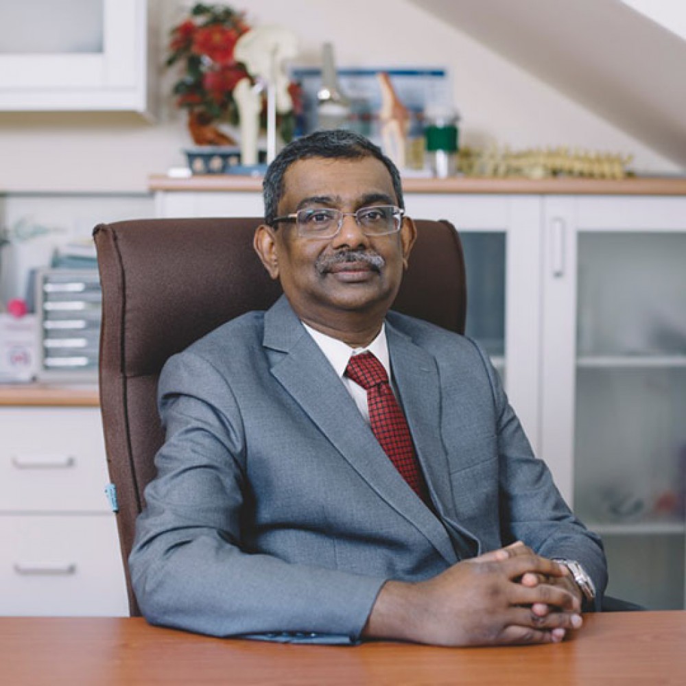 Dr. Suresh Sabaratnam